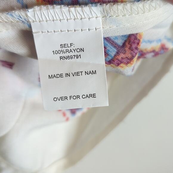 Boho Lightweight Pull Over Top With Crochet Lace Smocked Details Medium - Picture 6 of 10